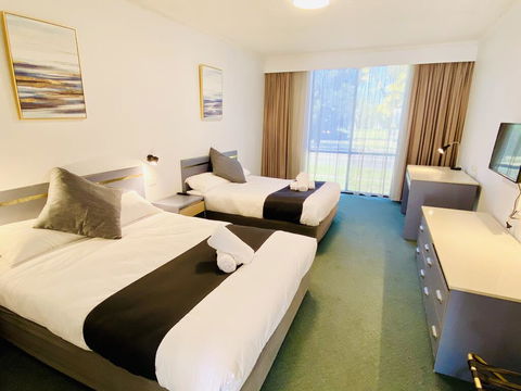 The Select Inn Penrith - Accommodation Daintree 1