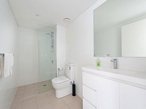 The Shoal Apartments, Unit 304/4-8 Bullecourt Street - Accommodation Daintree 3
