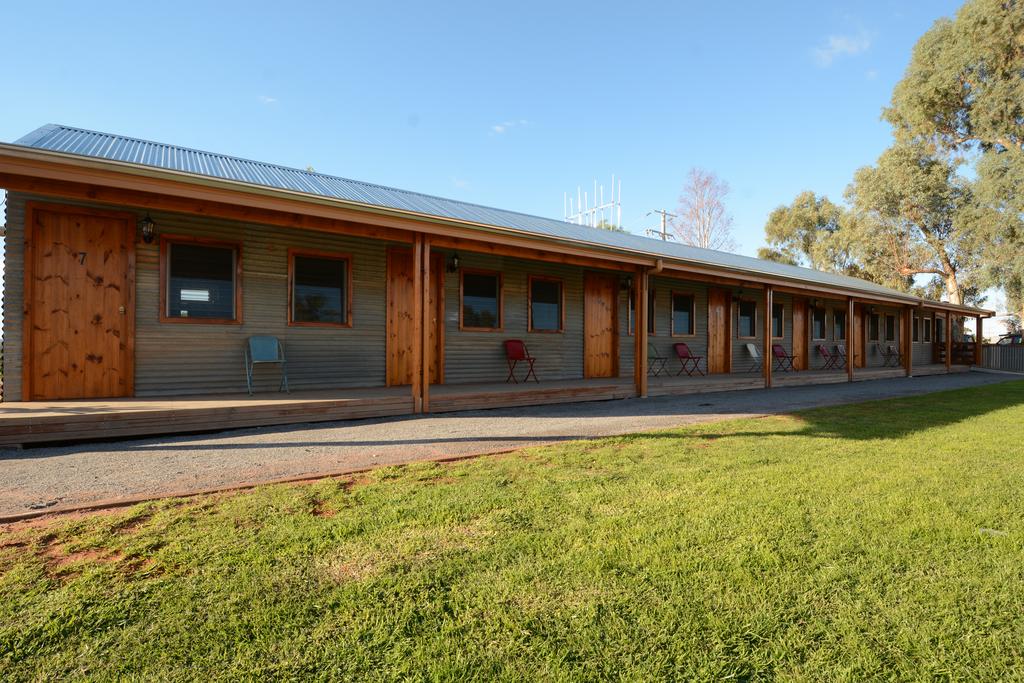 Silverton NSW Accommodation Daintree