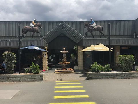 The Sportsman's Hotel - Accommodation Daintree 0