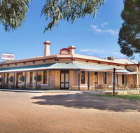 The Standpipe Golf Motor Inn - Accommodation Daintree