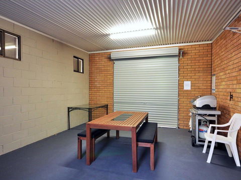 The Studio On The Lake @ Fishing Point, Lake Macquarie - Honestly Put The Line In And Catch Fish - Accommodation Daintree 2