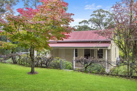 THE TEACHERS COTTAGE - Accommodation Daintree 3