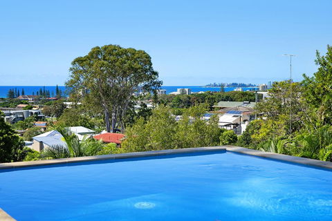 THE VIEW, TUGUN - 4 Bedrooms - Sea Views - Private Heated Pool - Accommodation Daintree 0