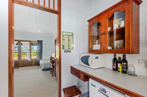 The Vineyard Motel - Accommodation Daintree 1