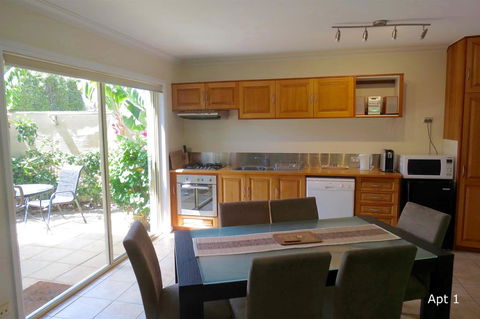 The Wave Oasis SC B&B - Accommodation Daintree 1