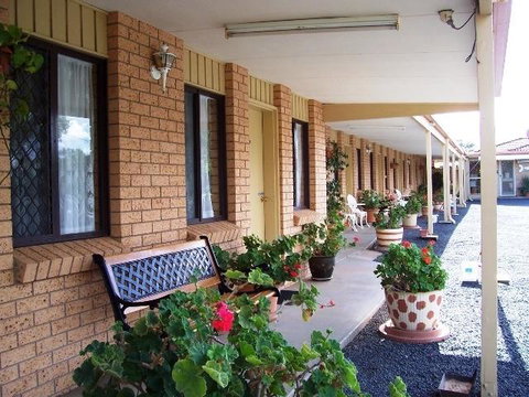 Three Ways Motel - Accommodation Daintree 0