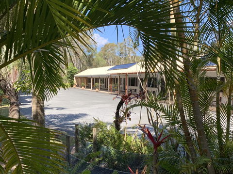 Tin Can Bay Motel - Accommodation Daintree 0