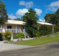 Tinaroo Sunset Retreat - Accommodation Daintree
