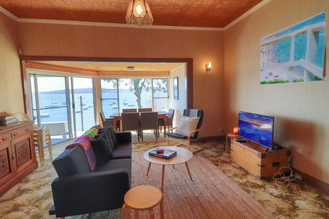 Tommy's Lakehouse - Accommodation Daintree 2