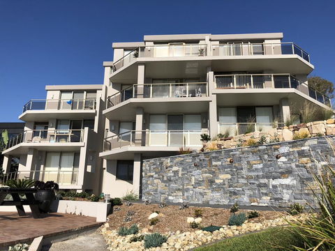 Toowoon Bay Beachfront Apartment - Accommodation Daintree 2