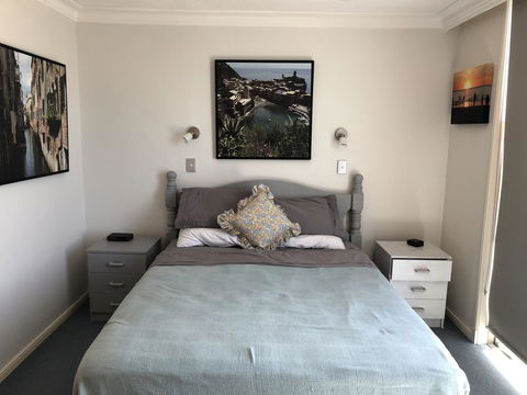 Toowoon Bay Beachfront Apartment - Accommodation Daintree 3