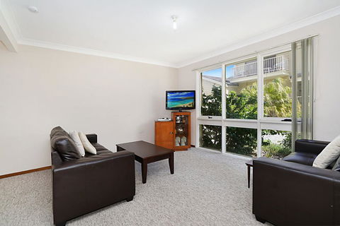 Toowoon Bay Townhouse, Unit 6 - Accommodation Daintree 1