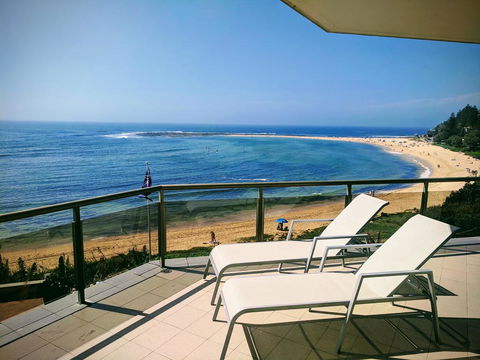 Toowoon Bay Beachfront Apartment - Accommodation Daintree 0