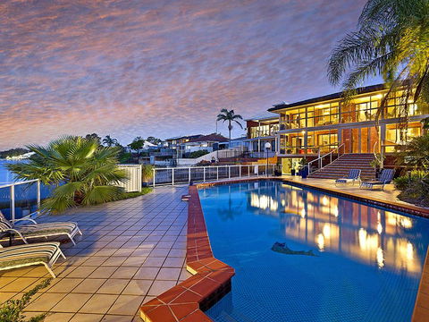 Toukley Waterfront House - Accommodation Daintree 0