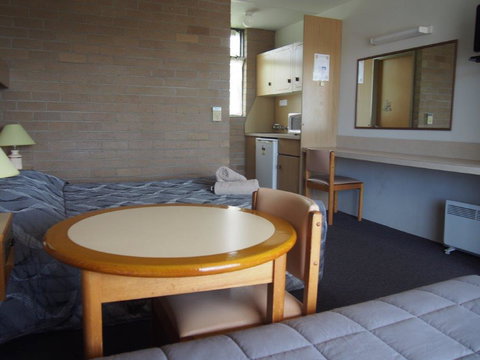 Town Centre Motor Inn - Accommodation Daintree 1