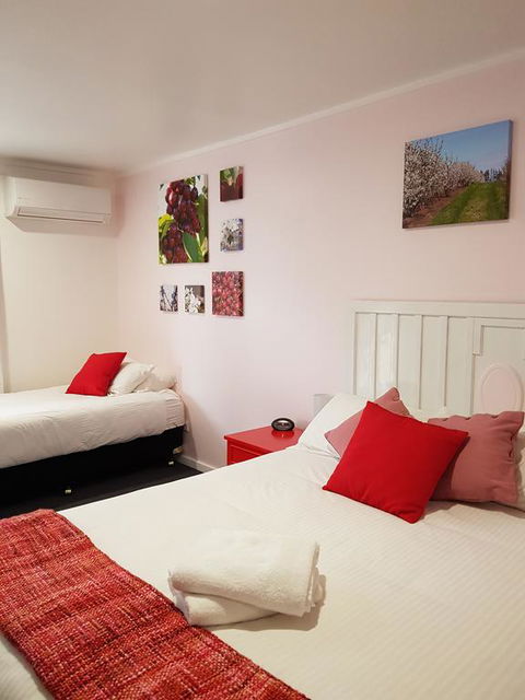 Town House Motor Inn Young - Accommodation Daintree 2