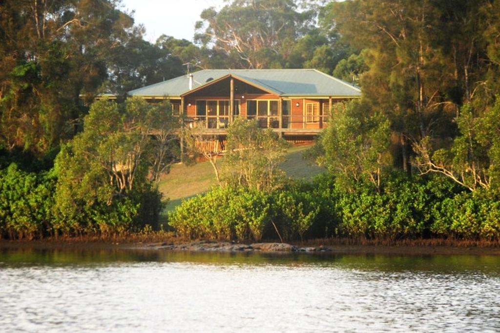 Deep Creek ACT Accommodation Daintree