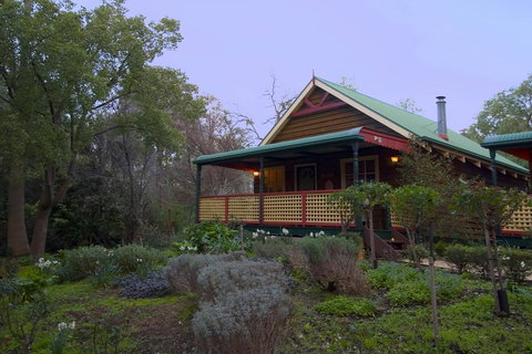 Trawool Cottages And Farmstay - Accommodation Daintree 2