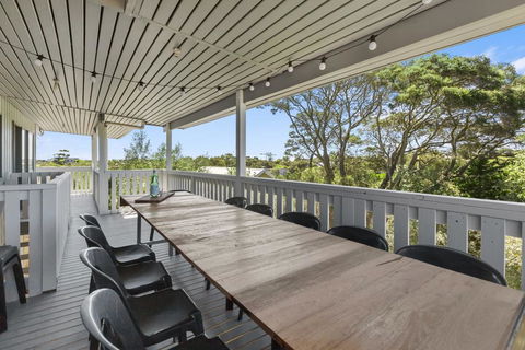 TREE TOPS VIEWS - BLAIRGOWRIE - Accommodation Daintree 0