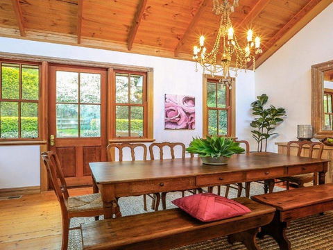 Treetops - Elegant, Inviting, Designer, Cedar Home - Accommodation Daintree 3