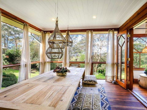 Treetops - Elegant, Inviting, Designer, Cedar Home - Accommodation Daintree 1