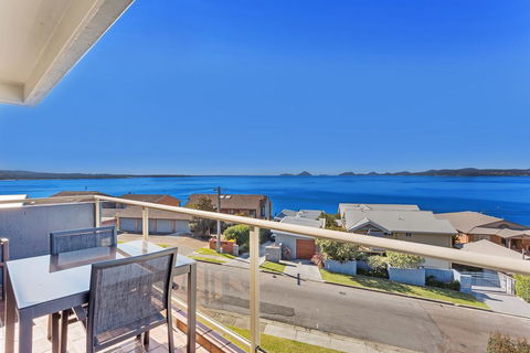 Triview Unit 11 - Soldiers Point - Accommodation Daintree 0