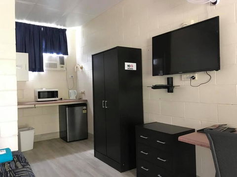 Tropical City Motor Inn - Accommodation Daintree 1