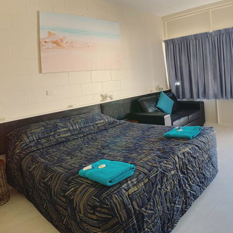 Tropical City Motor Inn - Accommodation Daintree 3
