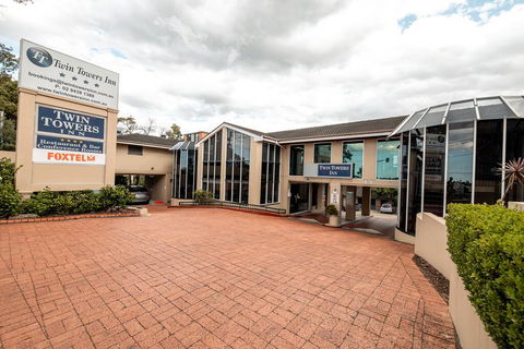 Twin Towers Inn - Accommodation Daintree 3