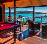Uisce Luxury Holiday House With Jacuzzi Pool Table Cinema Premium Foxtel And Two Buggies - Accommodation Daintree