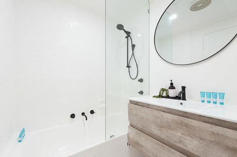 ULTIMATE BONDI LIVING - Accommodation Daintree 3