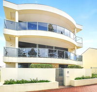 Ultimate Esplanade - 3 Storey Experience - WiFi - Accommodation Daintree