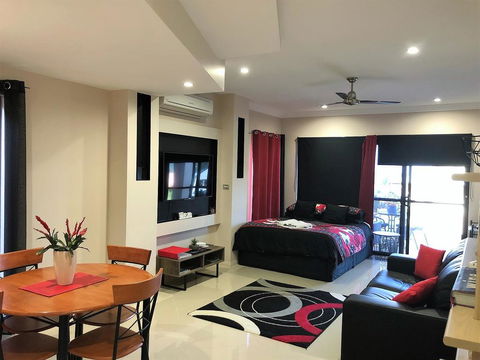 Ultra Modern Private Studio Room - Accommodation Daintree 0