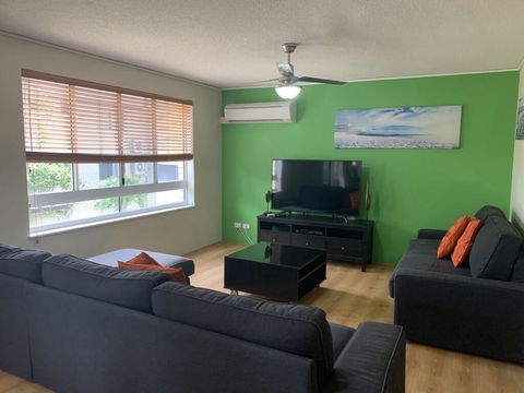 Unit 3 'Kings Cove', Kings Beach - Accommodation Daintree 1