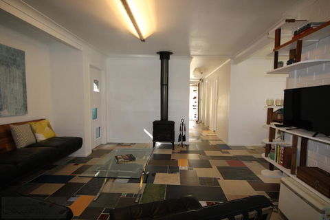 Up-cycle House Blackheath - Accommodation Daintree 1