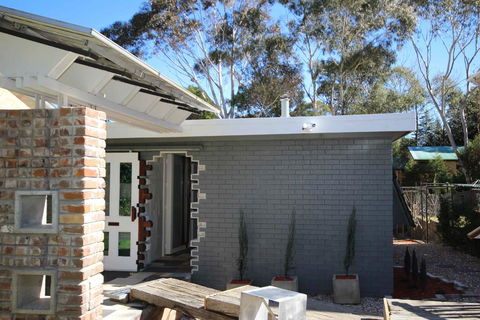 Up-cycle House Blackheath - Accommodation Daintree 0