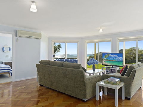 VALLEY VIEWS - 10 Valley Heights Drive - Accommodation Daintree 3