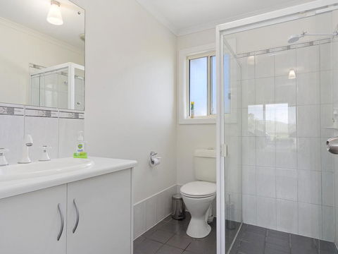VALLEY VIEWS - 10 Valley Heights Drive - Accommodation Daintree 0