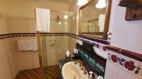 Victoria House Motor Inn - Accommodation Daintree 1