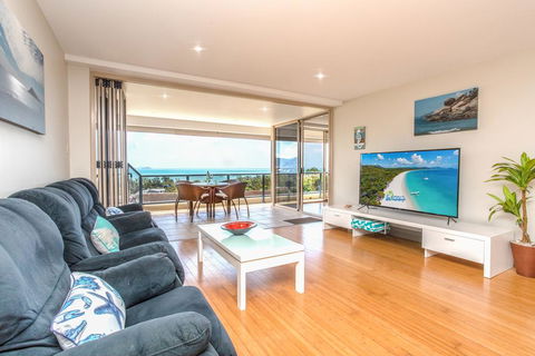 VIEWS ON ELSHEBY - Accommodation Daintree 0