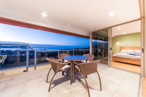 VIEWS ON ELSHEBY - Accommodation Daintree 2