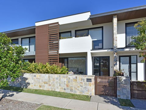 Villa Catania Waterside At Trinity Point - Accommodation Daintree 0