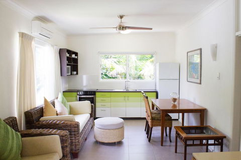 Villa Marine Holiday Apartments Cairns - Accommodation Daintree 2