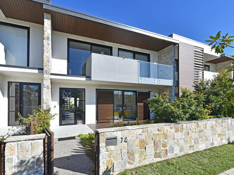 Villa Positano Waterside At Trinity Point - Accommodation Daintree 0