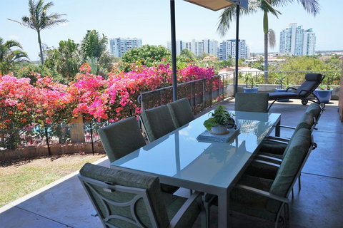 Villa With Views & Pool - Accommodation Daintree 2