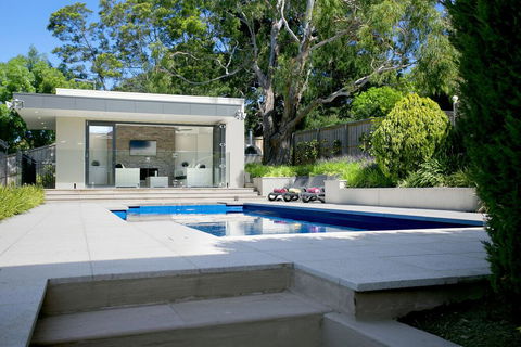 Vue De La Mer Luxury Family Retreat With Tennis Court, Pool, Spa, Water Views - Accommodation Daintree 2