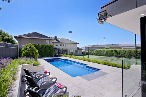 Vue De La Mer Luxury Family Retreat With Tennis Court, Pool, Spa, Water Views - Accommodation Daintree 0