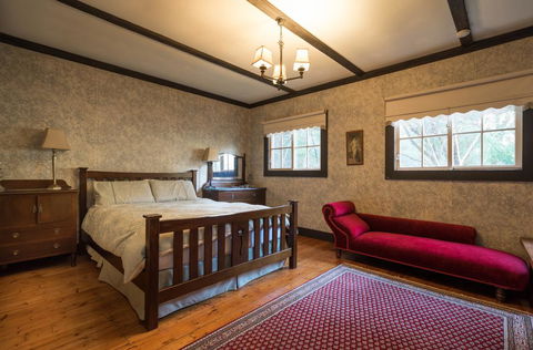 Walhalla Coach House - Accommodation Daintree 1