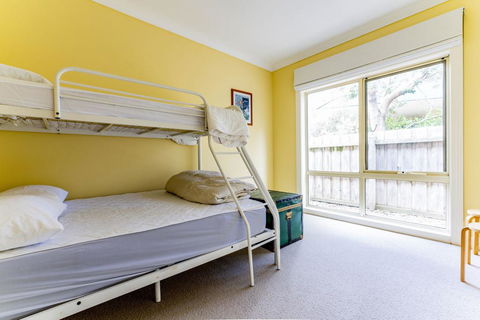 WALKIN' ON SUNSHINE - Accommodation Daintree 1